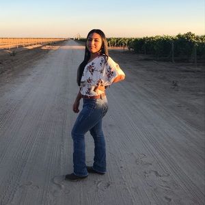 Meet your Posher, Kimberly